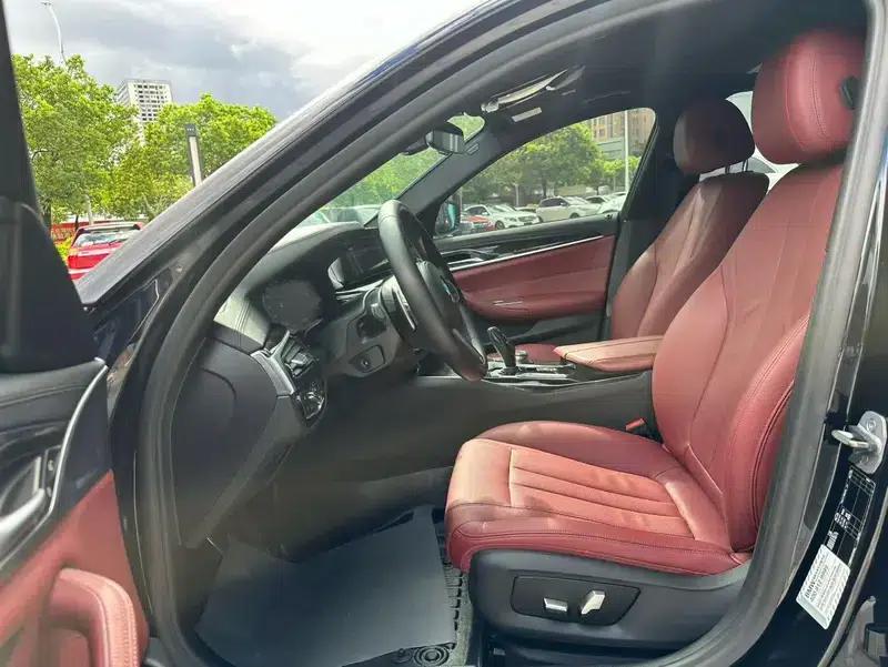 2018 BMW 5 Series 530Li Leading Edition M Sport Package — миниатюра 7