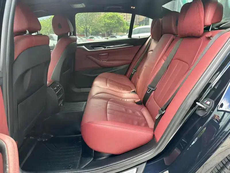 2018 BMW 5 Series 530Li Leading Edition M Sport Package — миниатюра 9