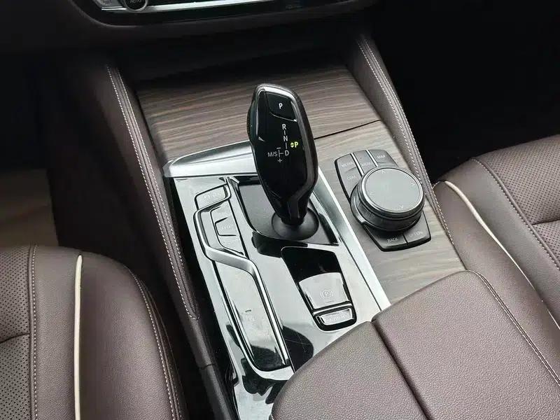 2023 BMW 5 Series 530Li Leading Luxury Package — миниатюра 17
