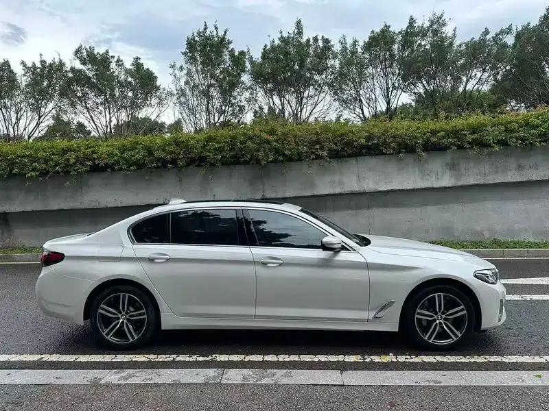 2023 BMW 5 Series 530Li Leading Luxury Package — миниатюра 7