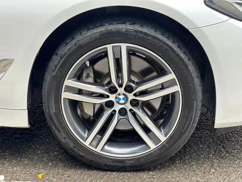 2023 BMW 5 Series 530Li Leading Luxury Package — миниатюра 8