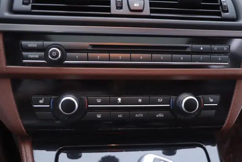 BMW 5 Series 2017 520Li Elegant Edition — миниатюра 5