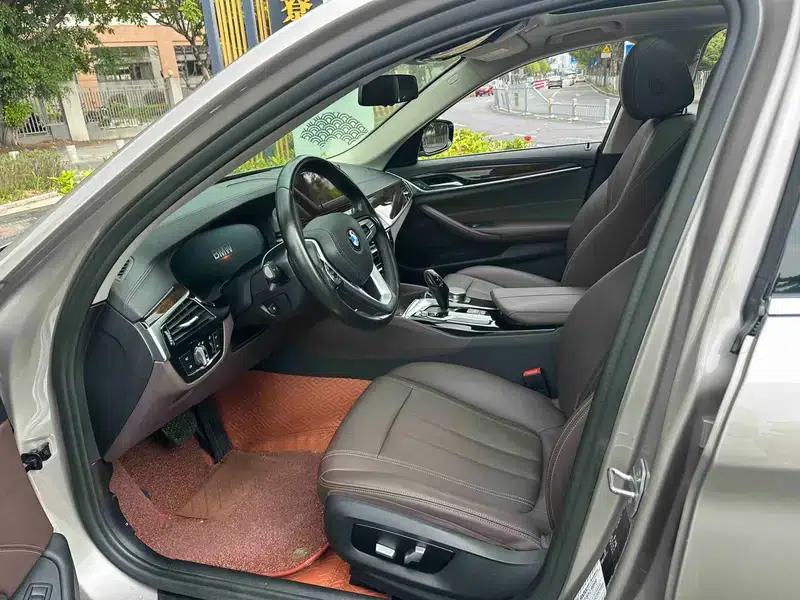 2019 BMW 5 Series 525Li Luxury Package — миниатюра 14