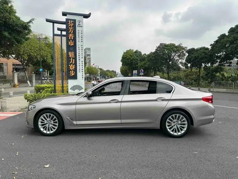2019 BMW 5 Series 525Li Luxury Package — миниатюра 4