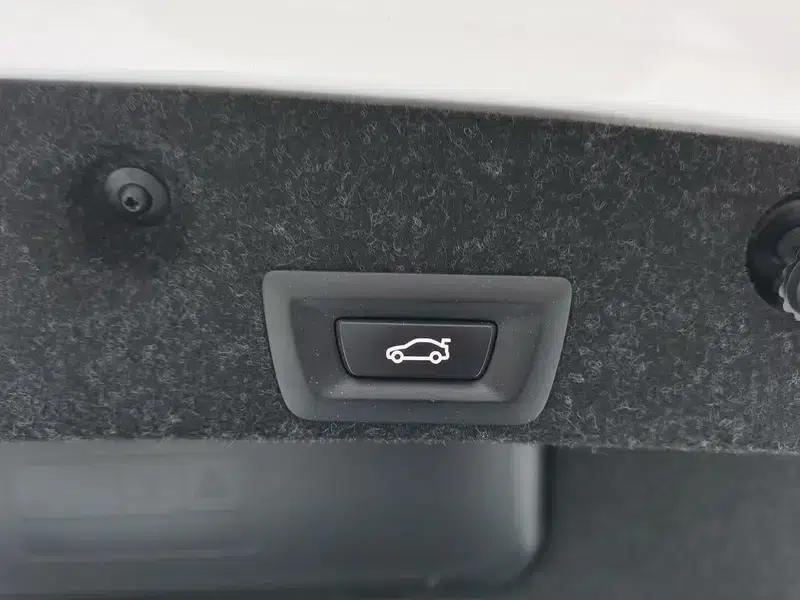 2014 BMW 5 Series 520Li Elegant Edition — миниатюра 5