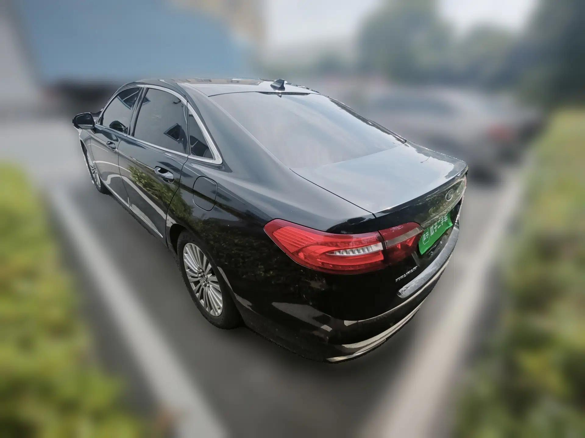 Ford Taurus 2017 EcoBoost 245 Luxury Model — миниатюра 4
