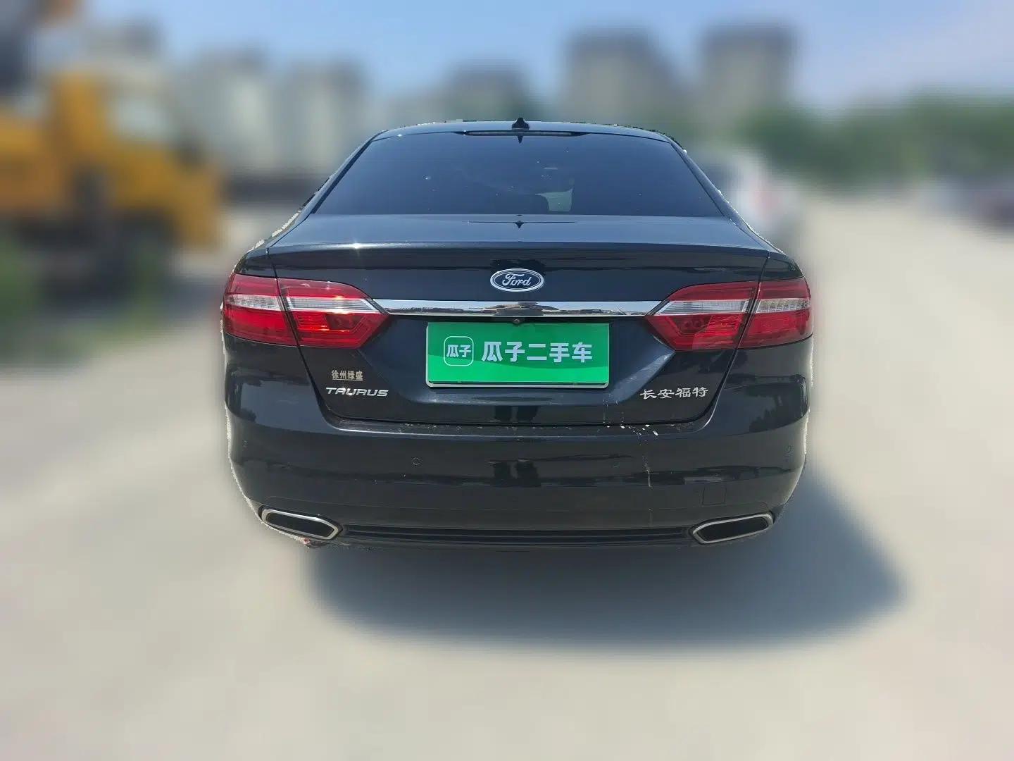 Ford Taurus 2015 EcoBoost 245 Fashion Edition — миниатюра 5