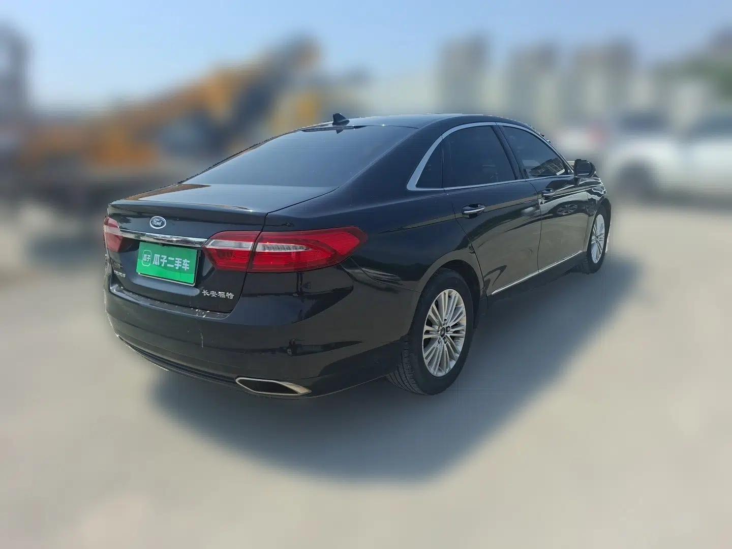 Ford Taurus 2015 EcoBoost 245 Fashion Edition — миниатюра 6