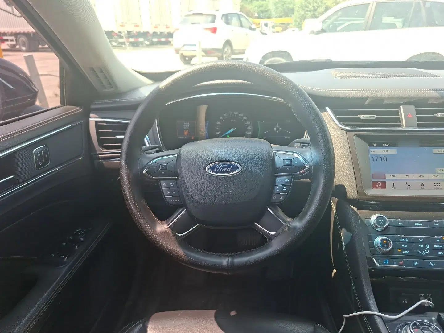 Ford Taurus 2015 EcoBoost 245 Fashion Edition — миниатюра 10