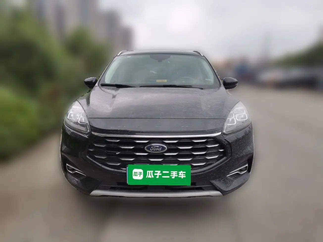Ford Escape 2020 EcoBoost 245 Four-Wheel Drive Titanium Edition — миниатюра 2