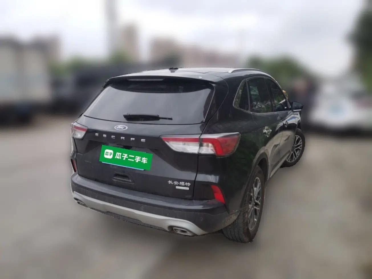 Ford Escape 2020 EcoBoost 245 Four-Wheel Drive Titanium Edition — миниатюра 6