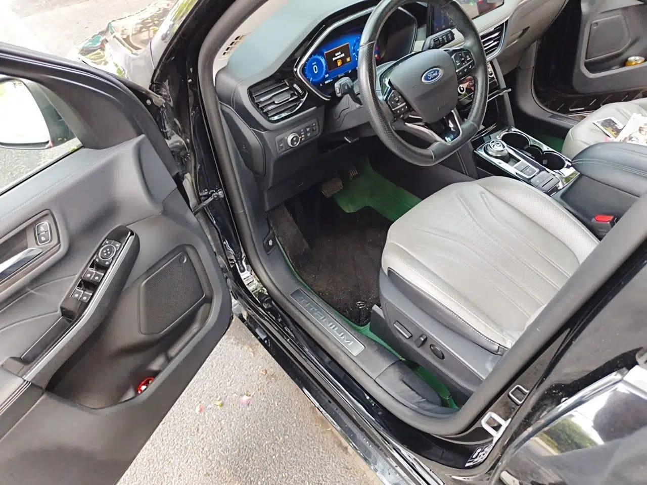 Ford Escape 2020 EcoBoost 245 Two-Wheel Drive Smart & Enjoyment Model — миниатюра 16