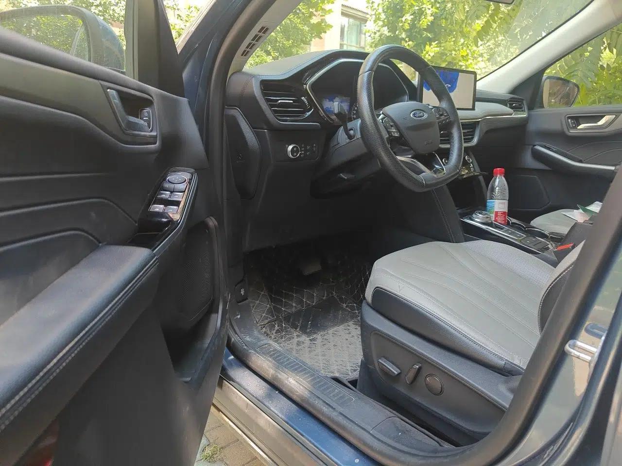 Ford Escape 2020 EcoBoost 245 Two-Wheel Drive Smart & Enjoyment Model — миниатюра 16