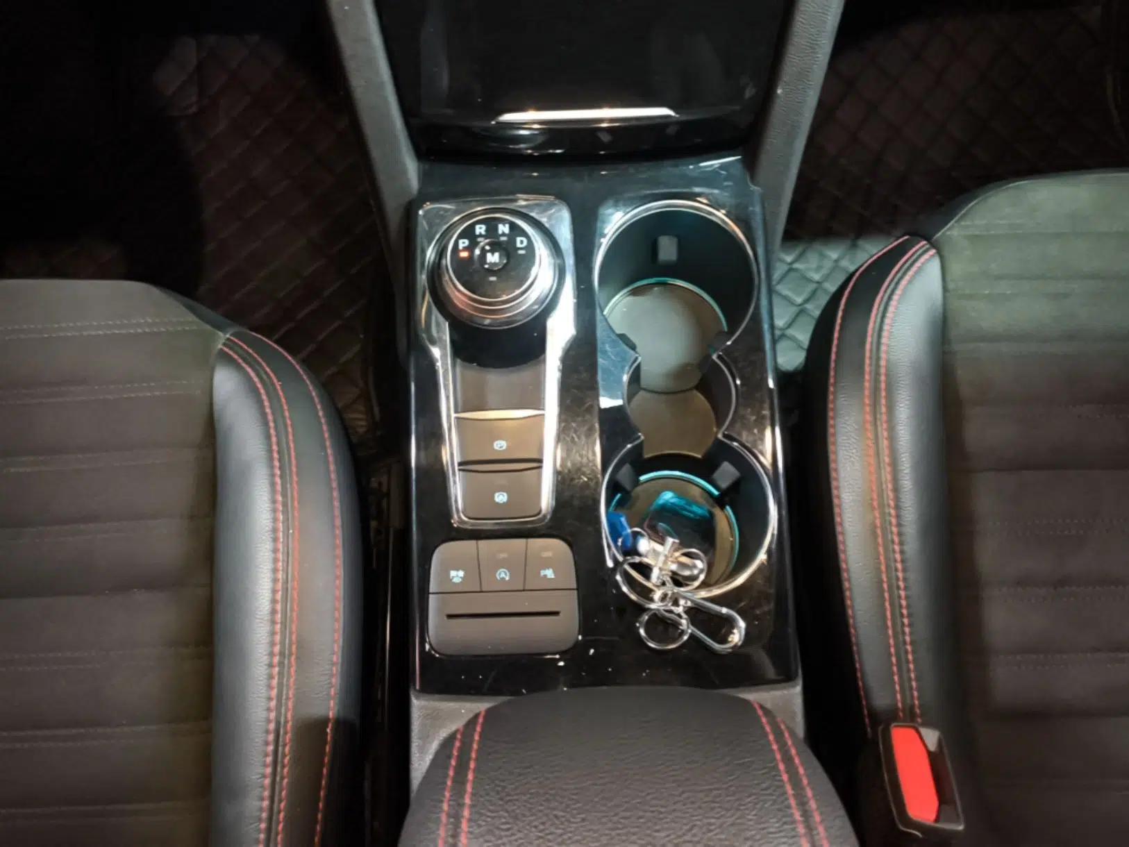 Ford Escape 2020 EcoBoost 245 Four-Wheel Drive ST-LINE Deluxe Edition — миниатюра 16