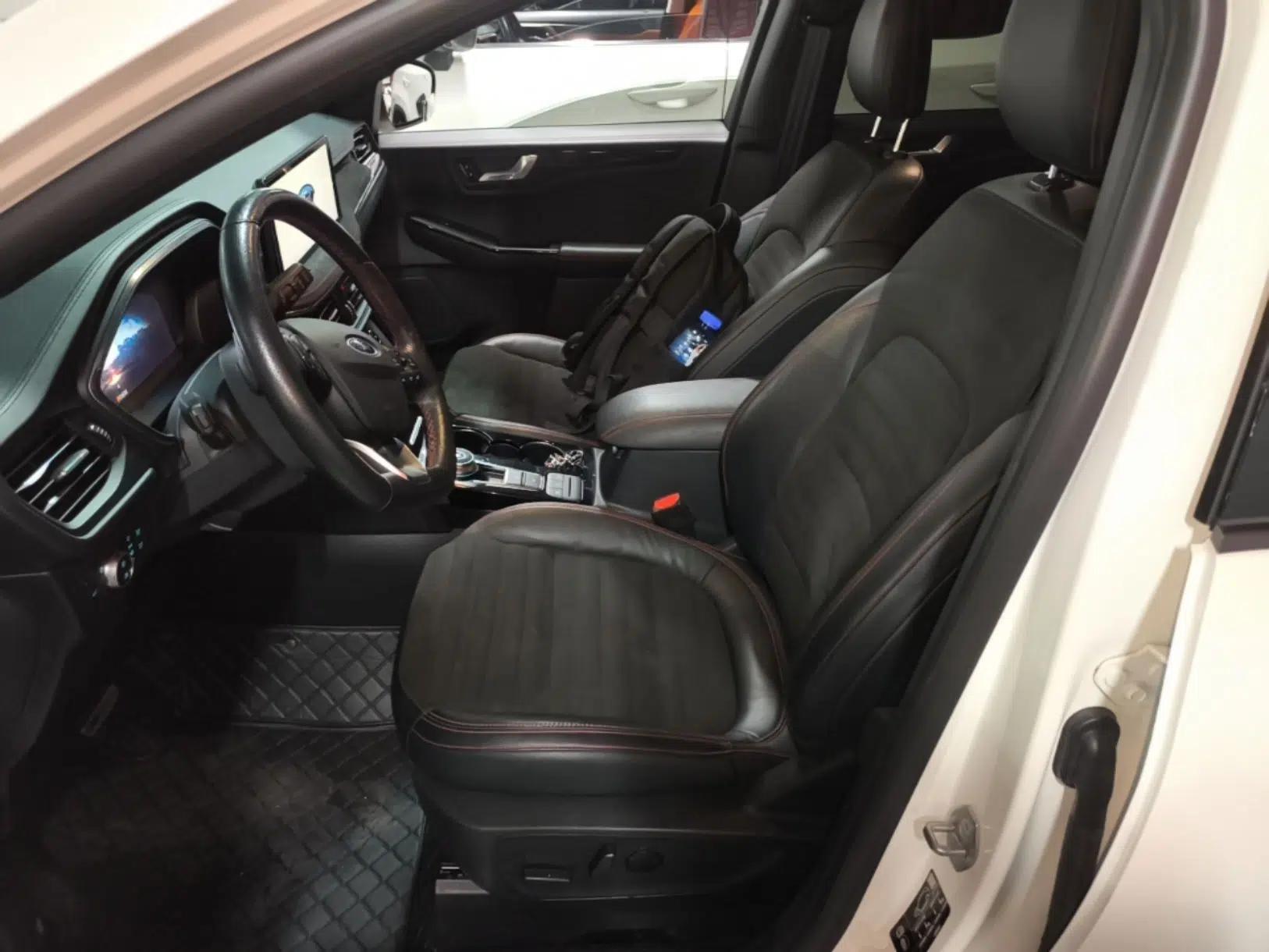 Ford Escape 2020 EcoBoost 245 Four-Wheel Drive ST-LINE Deluxe Edition — миниатюра 17