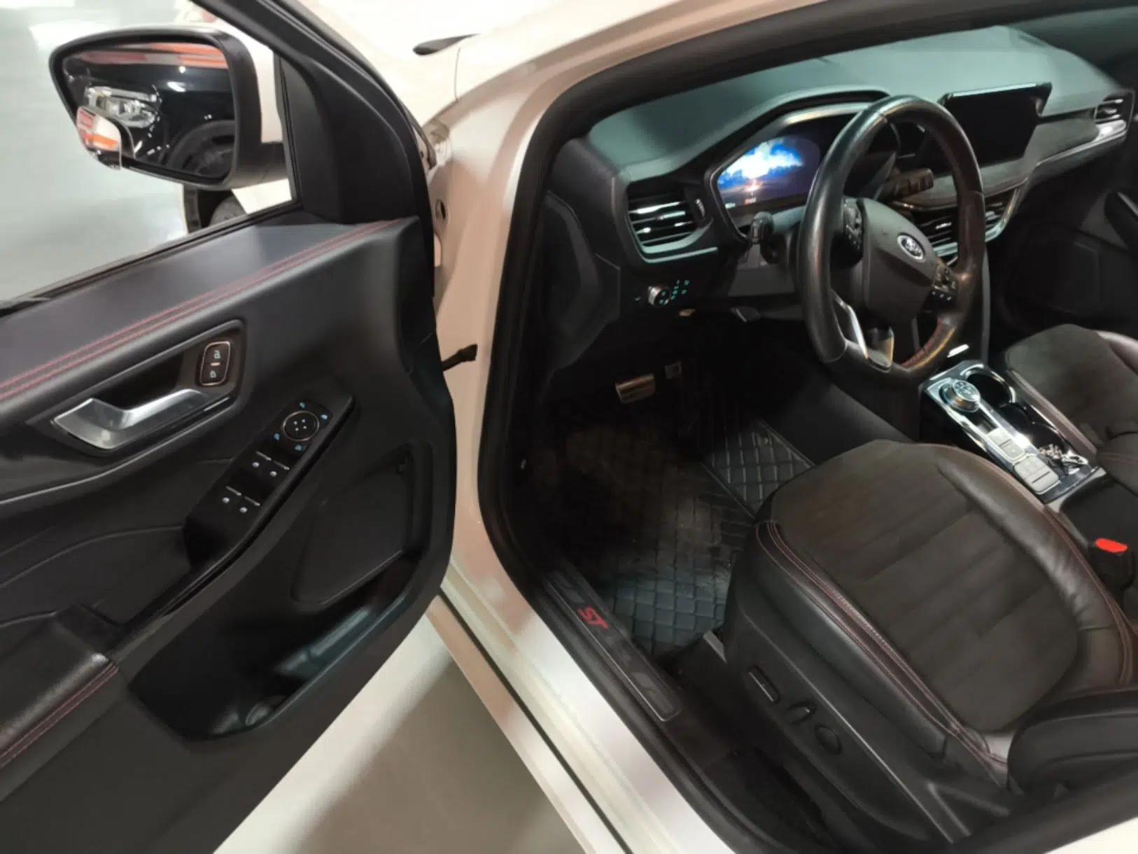 Ford Escape 2020 EcoBoost 245 Four-Wheel Drive ST-LINE Deluxe Edition — миниатюра 18