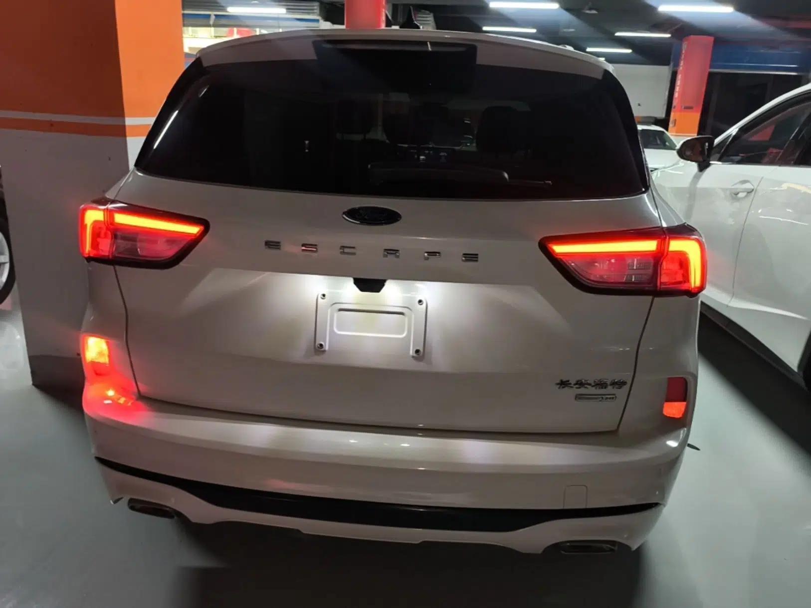 Ford Escape 2020 EcoBoost 245 Four-Wheel Drive ST-LINE Deluxe Edition — миниатюра 5