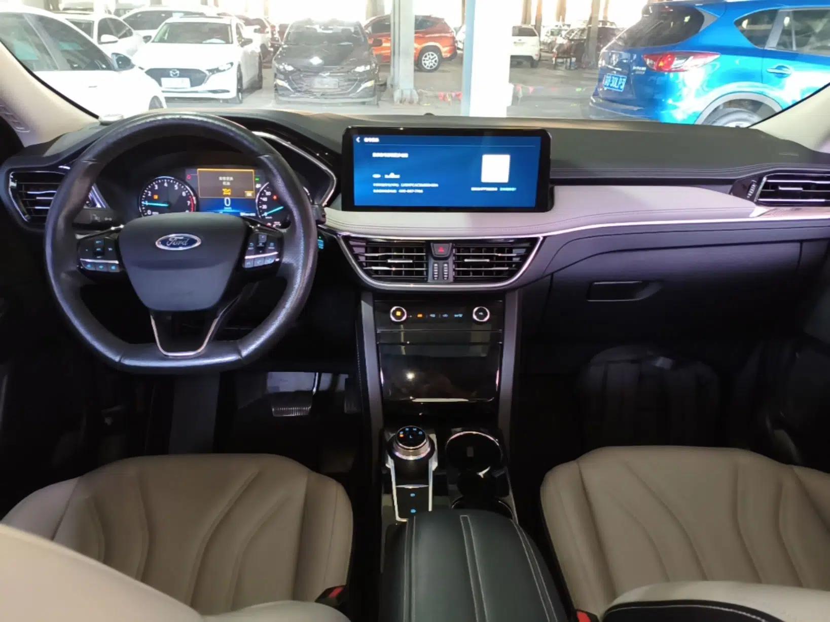 Ford Escape 2020 EcoBoost 245 Two-Wheel-Drive Comfort Edition — миниатюра 12