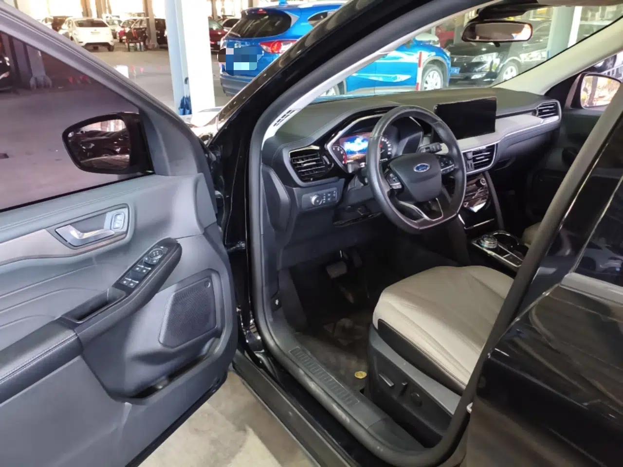 Ford Escape 2020 EcoBoost 245 Two-Wheel-Drive Comfort Edition — миниатюра 18