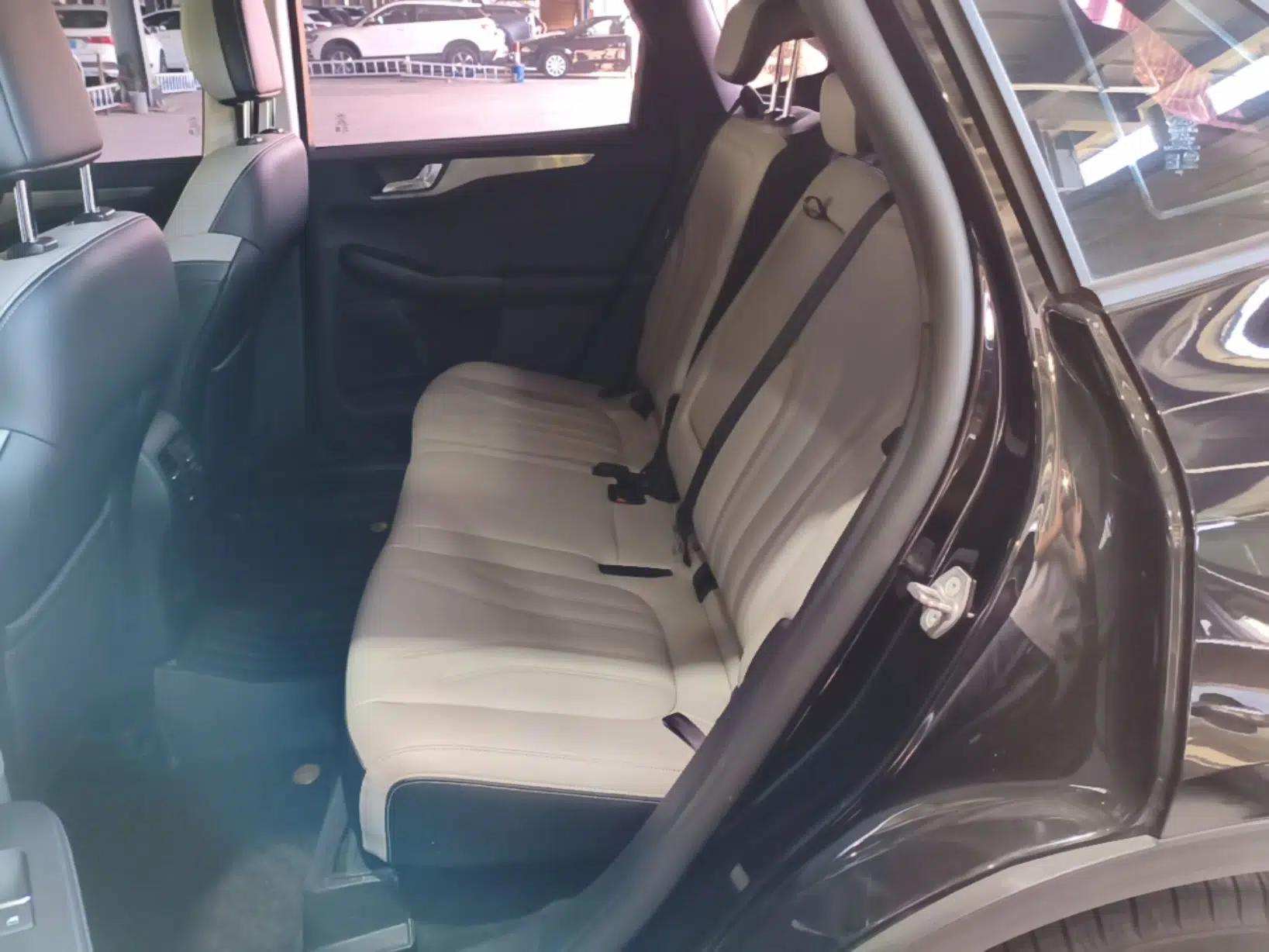 Ford Escape 2020 EcoBoost 245 Two-Wheel-Drive Comfort Edition — миниатюра 20