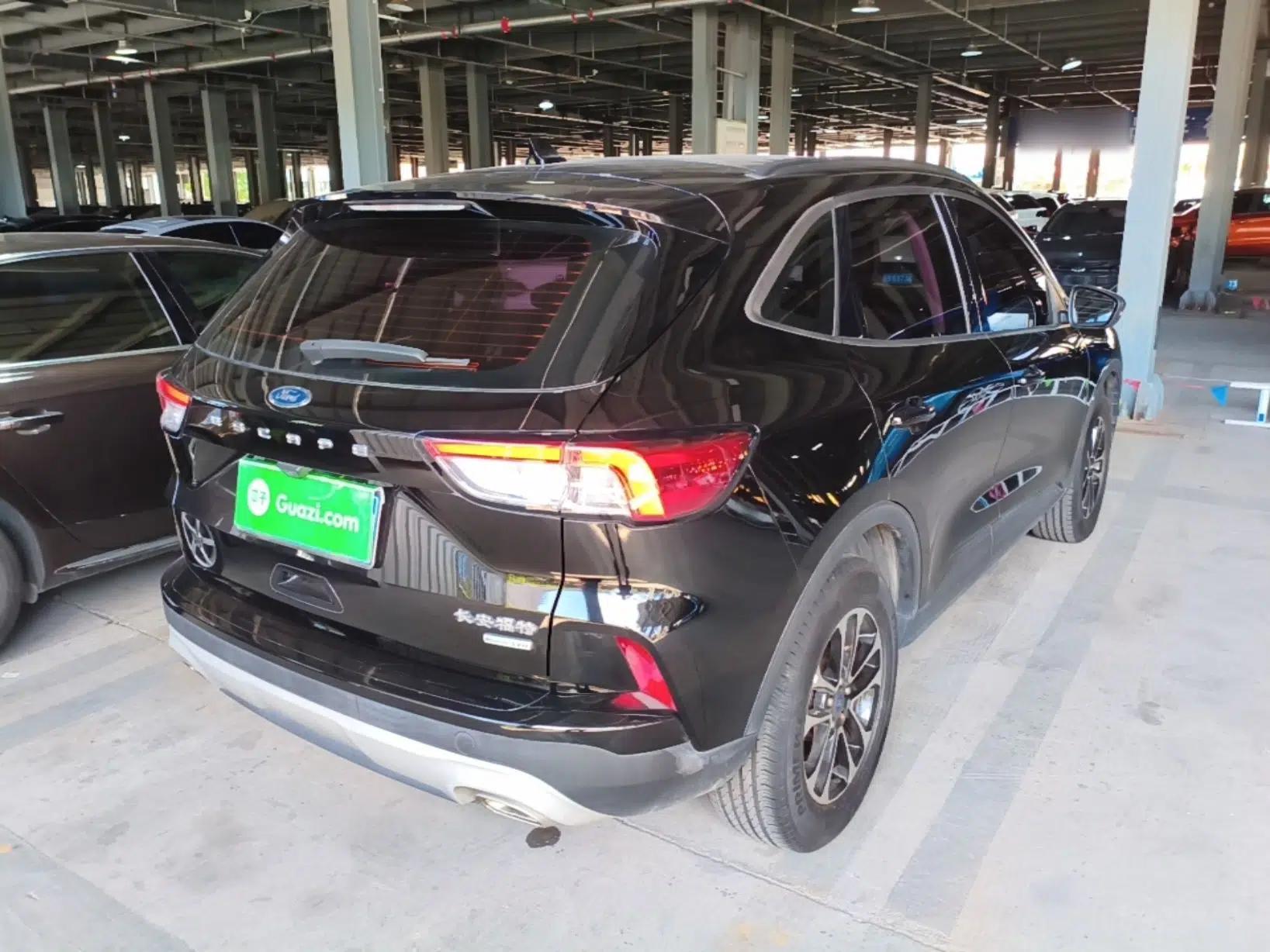 Ford Escape 2020 EcoBoost 245 Two-Wheel-Drive Comfort Edition — миниатюра 6