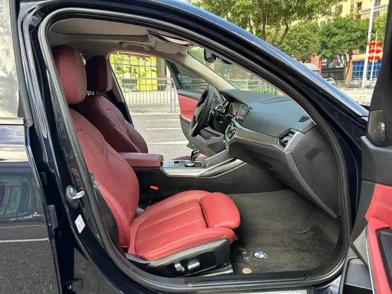 2022 BMW 3 Series 325i M Sport Shadow Edition — миниатюра 24