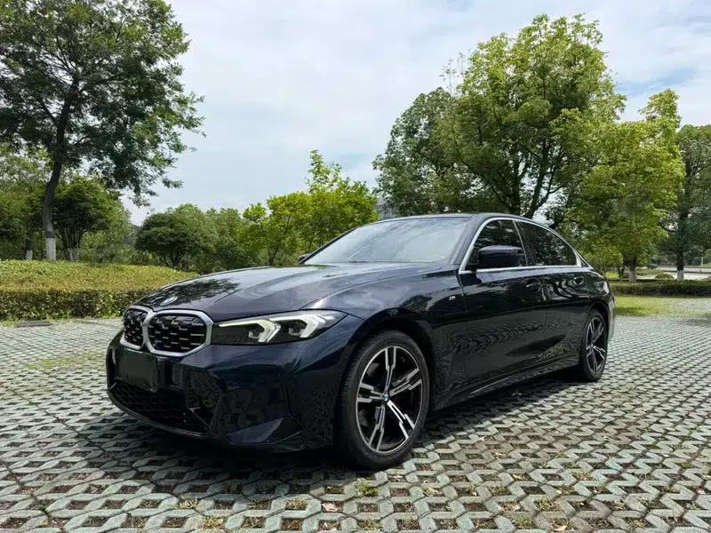 2023 BMW 3 Series 325i M Sport Package — миниатюра 1