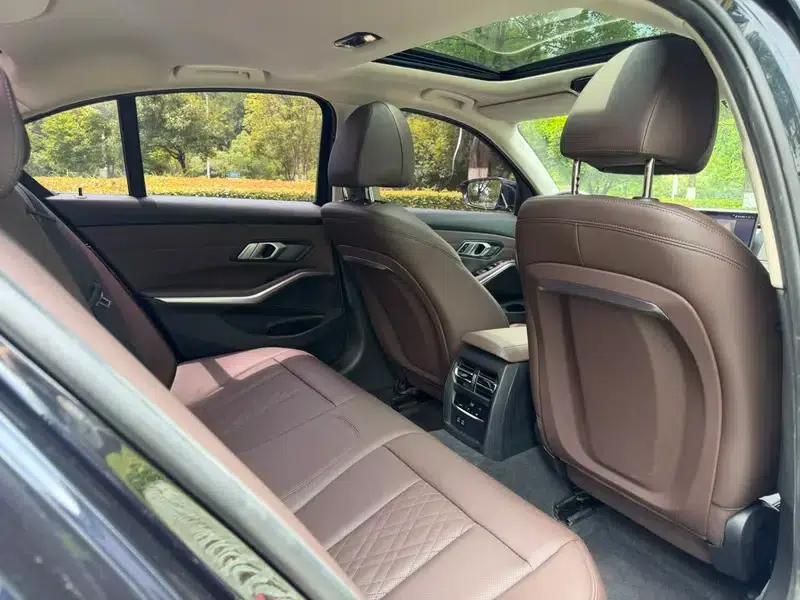 2023 BMW 3 Series 325i M Sport Package — миниатюра 16