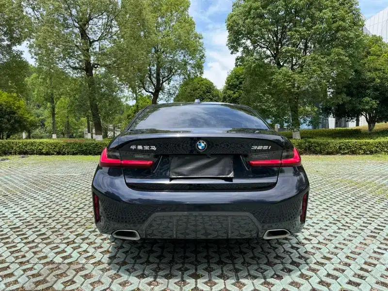 2023 BMW 3 Series 325i M Sport Package — миниатюра 5