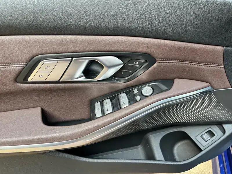 2020 BMW 3 Series 325Li M Sport Package — миниатюра 24