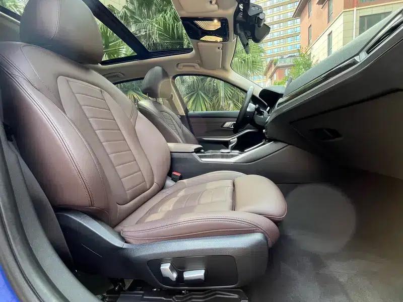 2020 BMW 3 Series 325Li M Sport Package — миниатюра 27