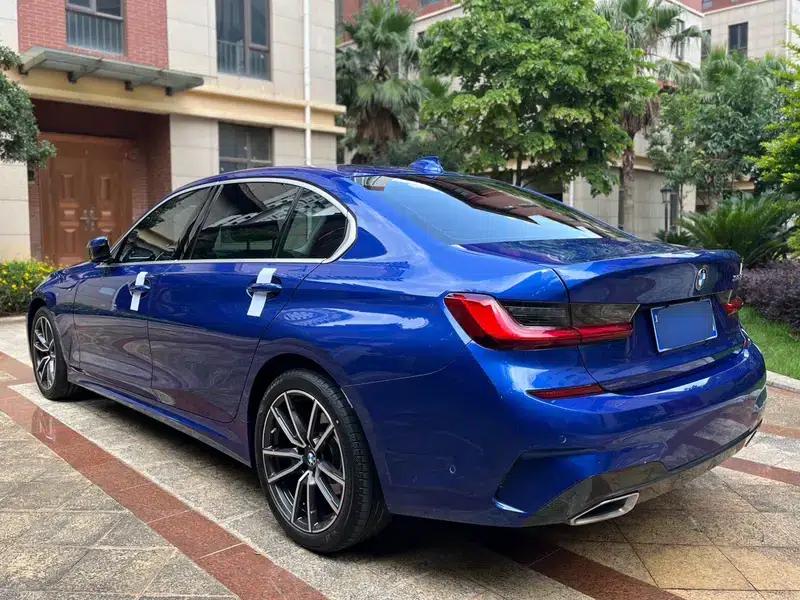 2020 BMW 3 Series 325Li M Sport Package — миниатюра 5