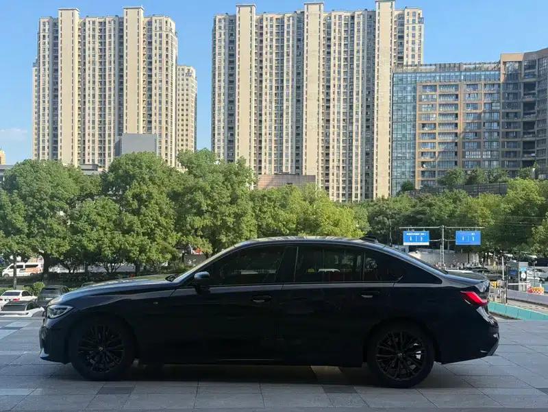 BMW 3 Series 2021 Facelift 325Li M Sport Shadow Edition — миниатюра 3