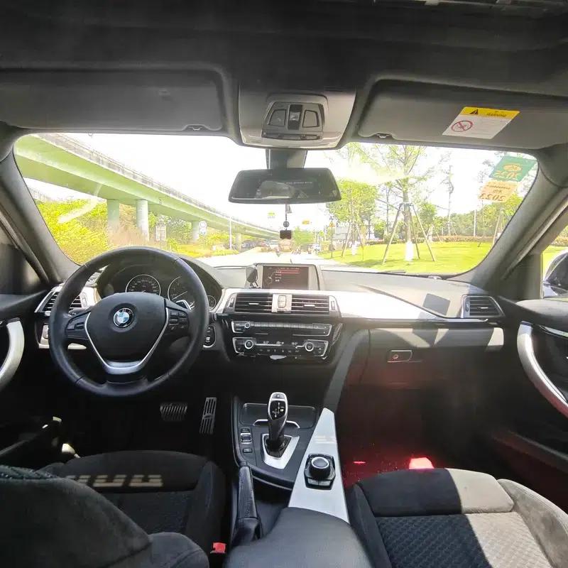 2017 BMW 3 Series 320i M Sport — миниатюра 7