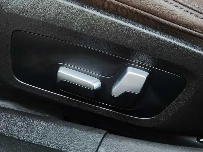 2020 BMW 3 Series Facelift 325Li M Sport Package — миниатюра 8
