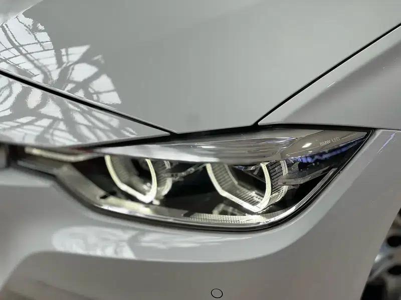 2019 BMW 3 Series 320i M Sport Package — миниатюра 5