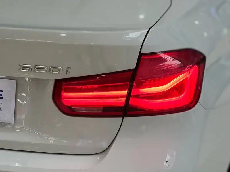 2019 BMW 3 Series 320i M Sport Package — миниатюра 6