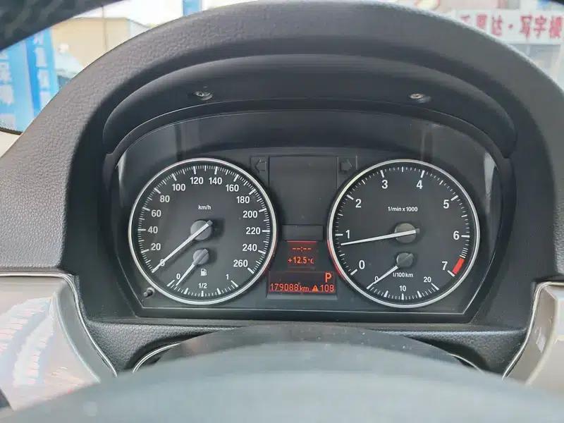 2011 BMW 3 Series 320i Luxury — миниатюра 19