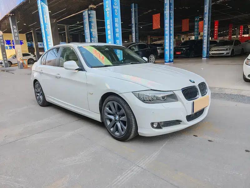2011 BMW 3 Series 320i Luxury — миниатюра 3
