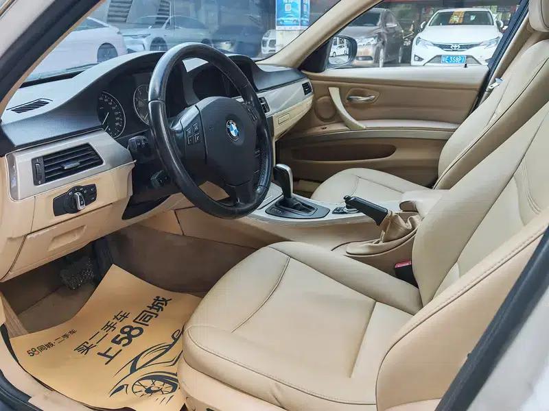 2011 BMW 3 Series 320i Luxury — миниатюра 25