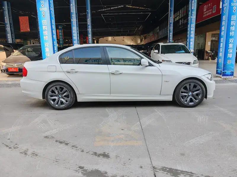 2011 BMW 3 Series 320i Luxury — миниатюра 8
