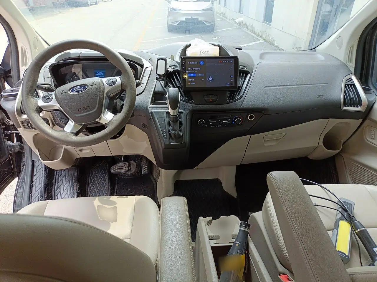 Ford Tourneo Custom 2017 2.0T Automatic Elite Edition — миниатюра 9