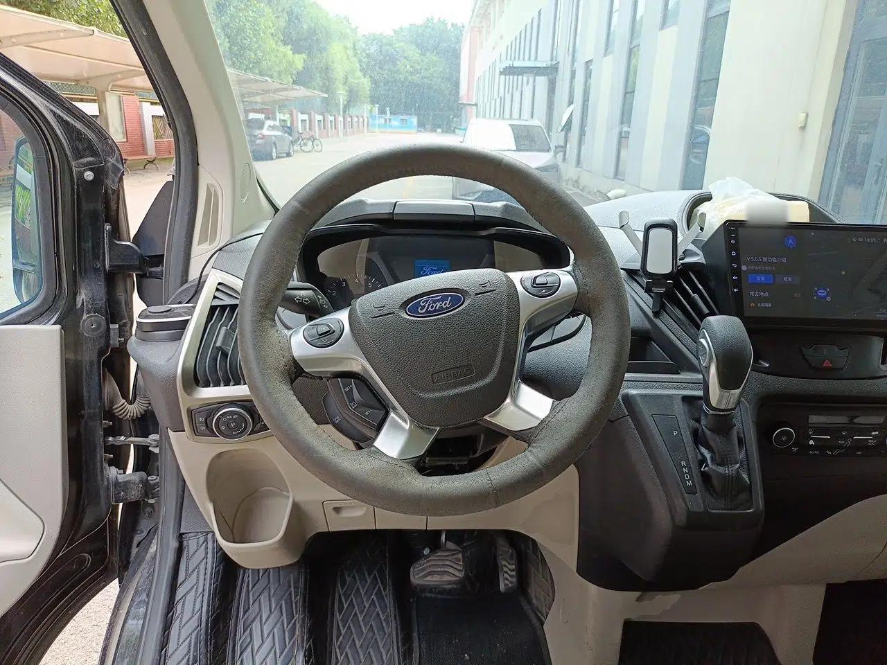 Ford Tourneo Custom 2017 2.0T Automatic Elite Edition — миниатюра 10