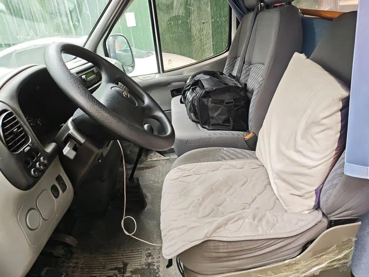 Ford Classic Transit 2013 2.8T Facelifted Diesel Van - Short Wheelbase Mid-Roof Model JX493ZLQ4 — миниатюра 15