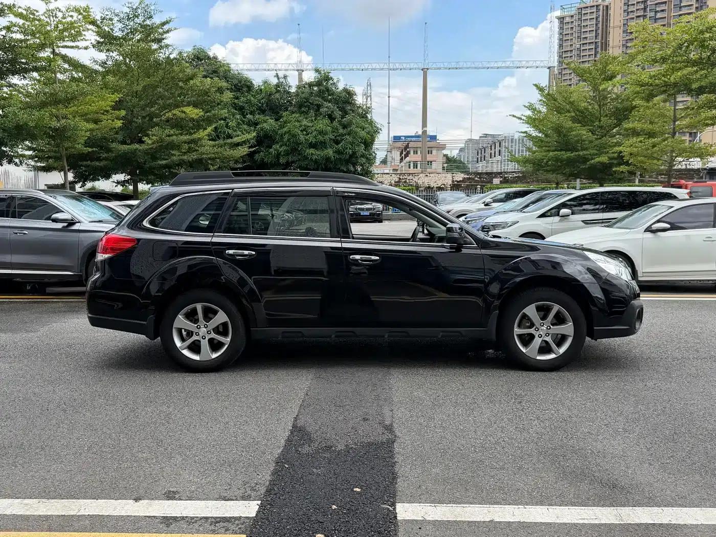 Outback 2013 2.5i Luxury Edition — миниатюра 5