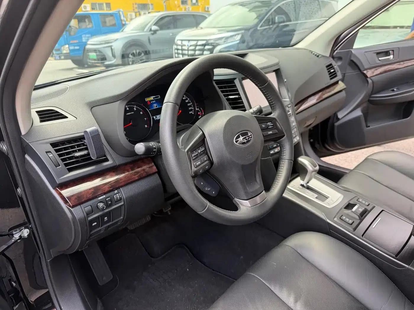 Outback 2013 2.5i Luxury Edition — миниатюра 10
