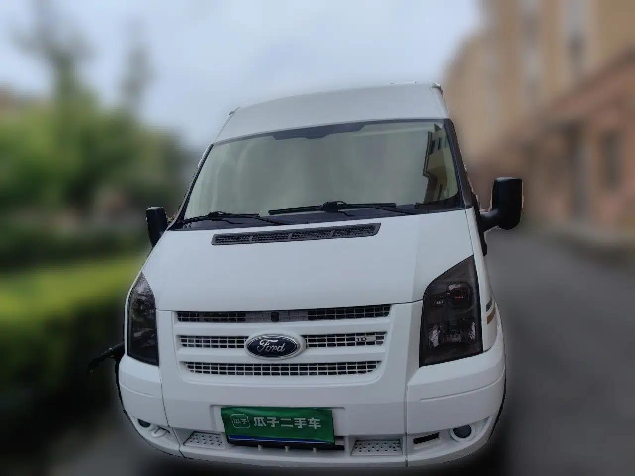 Ford Transit Custom New Transit, 5.8 meters long, 2.0 meters wide, 2.8 meters high, 2.4T manual diesel, 5 seats. — миниатюра 2