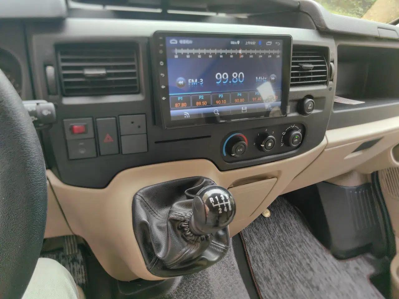 Ford Transit Custom New Transit, 5.8 meters long, 2.0 meters wide, 2.8 meters high, 2.4T manual diesel, 5 seats. — миниатюра 13