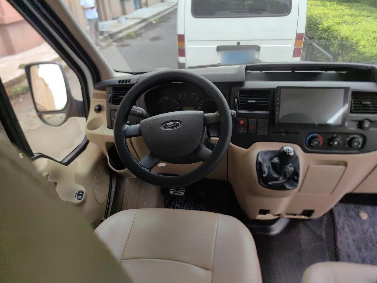 Ford Transit Custom New Transit, 5.8 meters long, 2.0 meters wide, 2.8 meters high, 2.4T manual diesel, 5 seats. — миниатюра 10