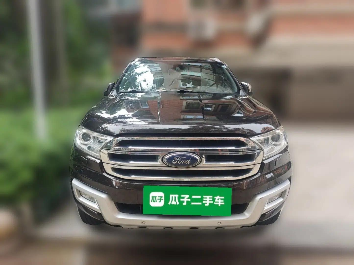 Ford Everest 2016 2.0T Gasoline Automatic 4x4 Flagship Edition — миниатюра 2